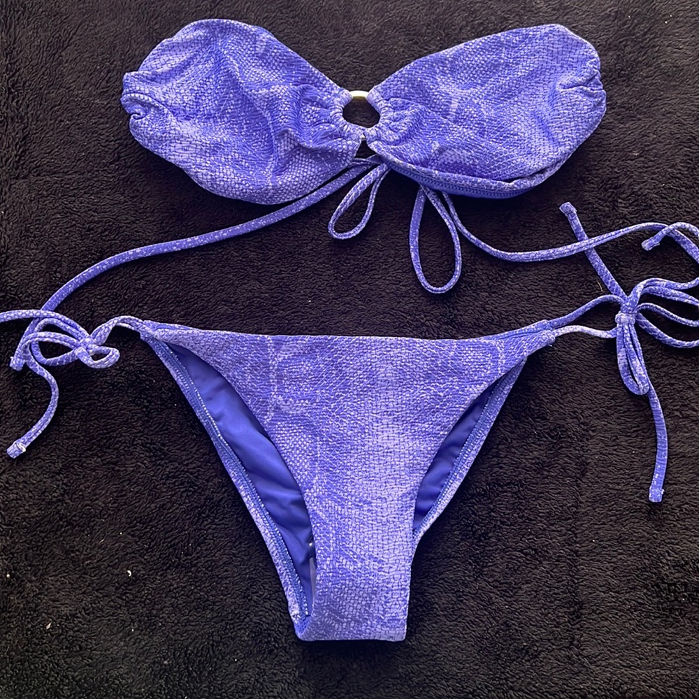 Victoria’s Secret bikini set